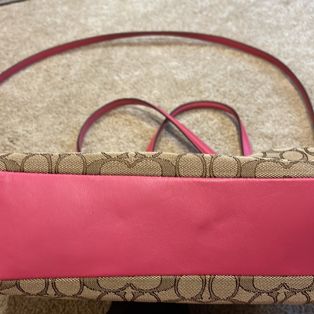 Coach Kelsey Large In Outline Signature Gem